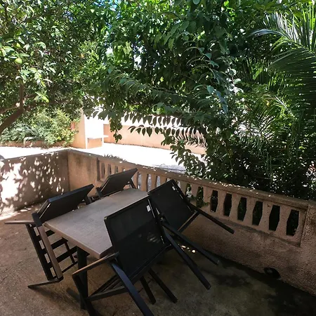 Orangeraie-1-claira Apartmán *