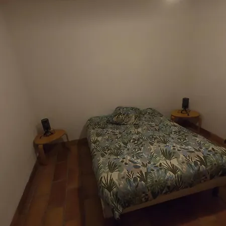 Orangeraie-1-claira Apartmán *