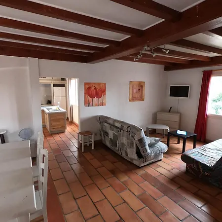 Orangeraie-1-claira Apartmán *