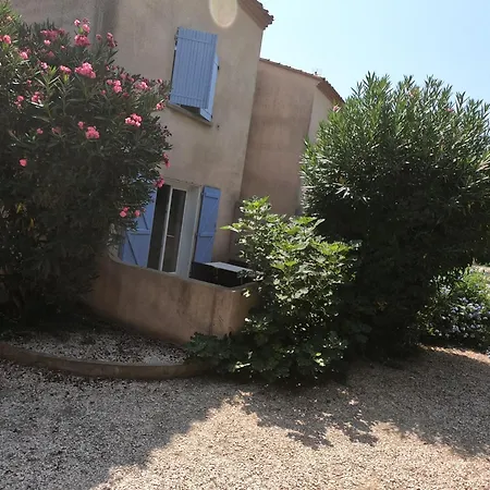 Orangeraie-1-claira Apartmán *