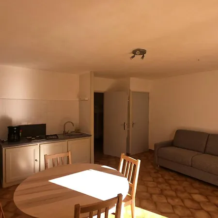 Apartmán Orangeraie-1-claira *